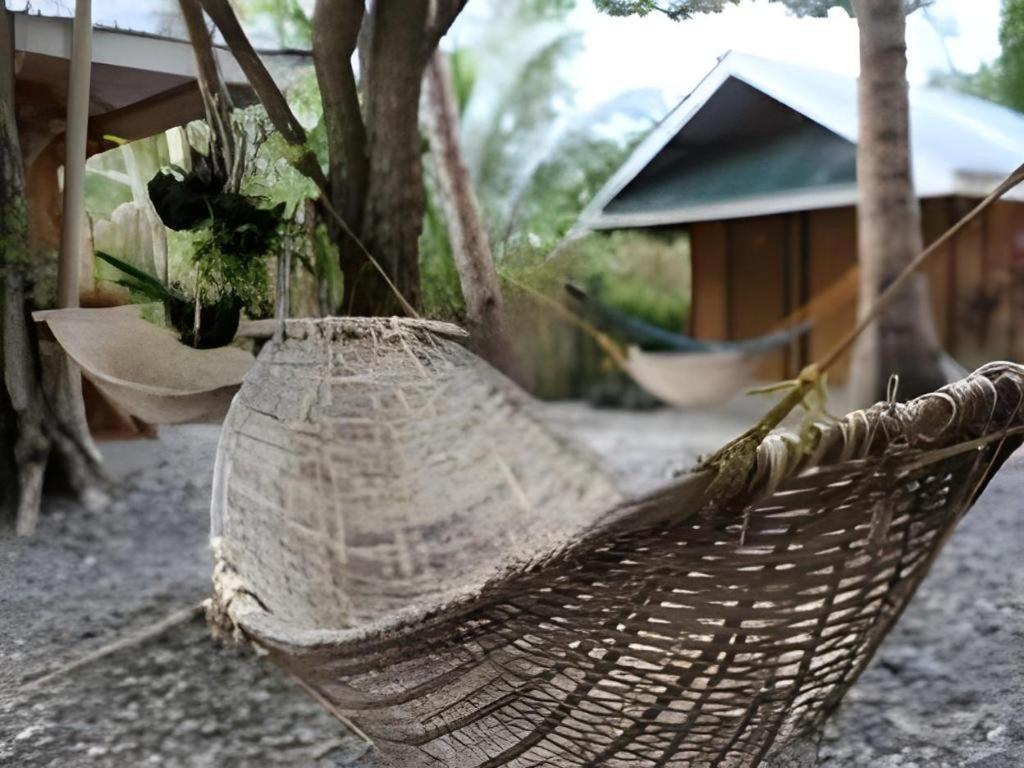 67 เฮเวน ฮอลิเดย์ รีสอร์ต Hotel Lucbuan ภายนอก รูปภาพ