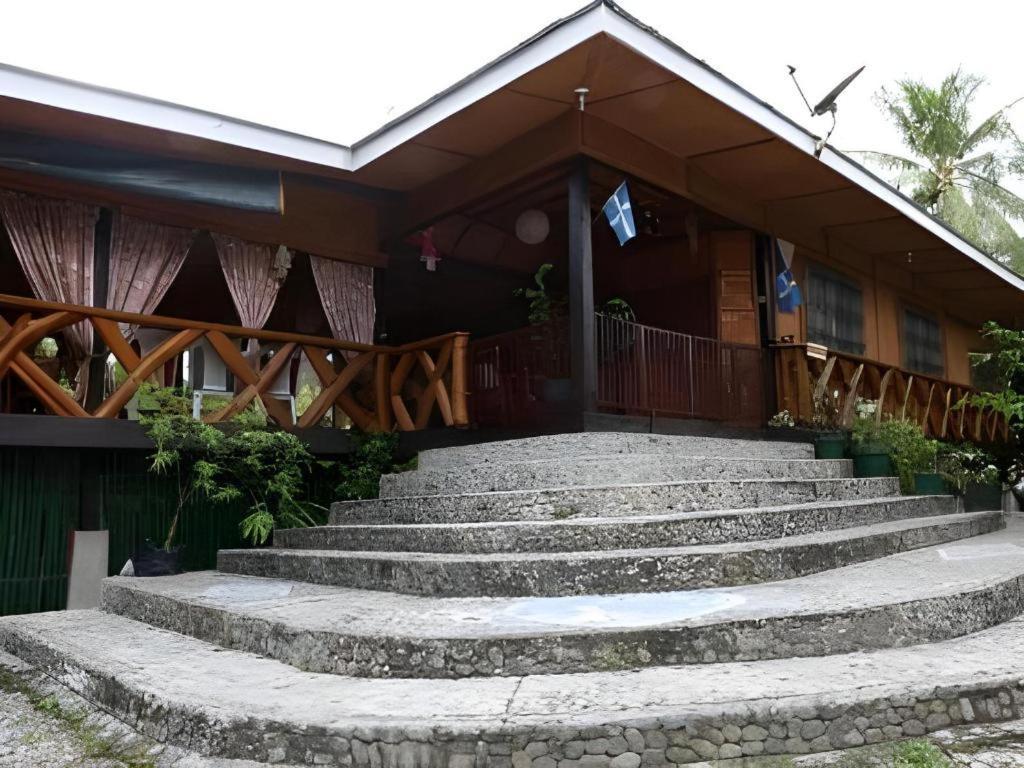 67 เฮเวน ฮอลิเดย์ รีสอร์ต Hotel Lucbuan ภายนอก รูปภาพ