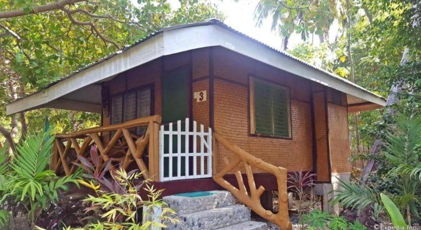 67 เฮเวน ฮอลิเดย์ รีสอร์ต Hotel Lucbuan ภายนอก รูปภาพ