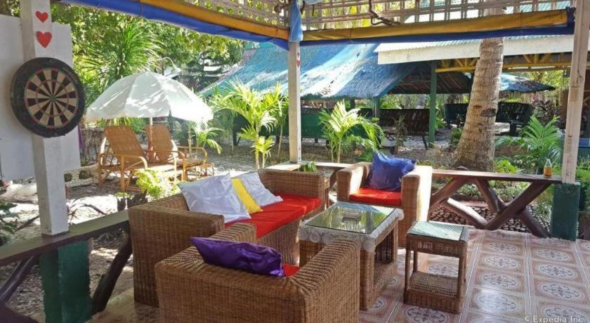 67 เฮเวน ฮอลิเดย์ รีสอร์ต Hotel Lucbuan ภายนอก รูปภาพ
