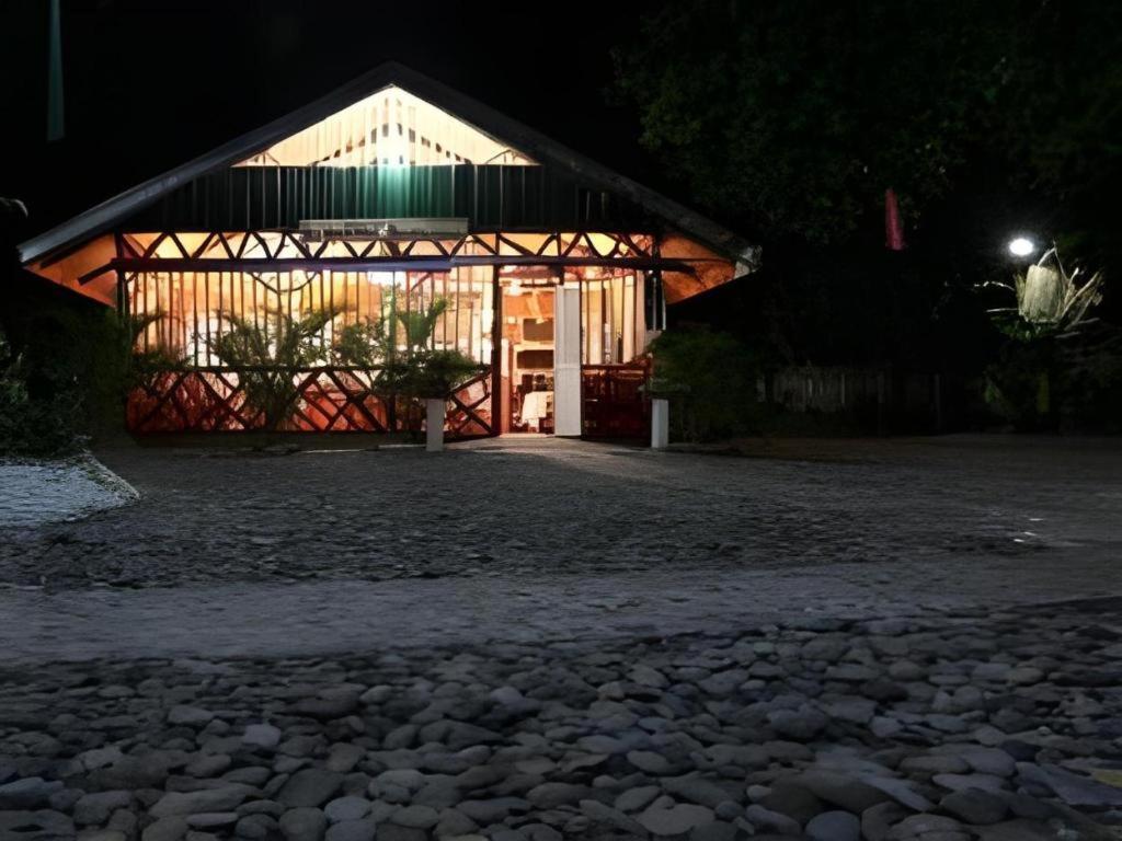 67 เฮเวน ฮอลิเดย์ รีสอร์ต Hotel Lucbuan ภายนอก รูปภาพ