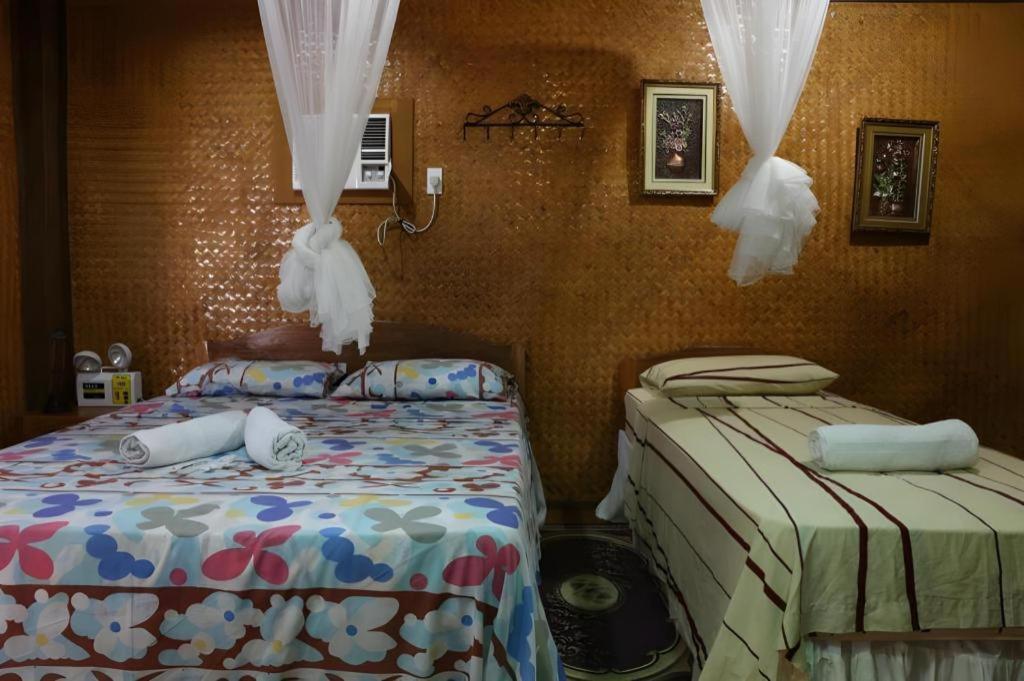 67 เฮเวน ฮอลิเดย์ รีสอร์ต Hotel Lucbuan ภายนอก รูปภาพ